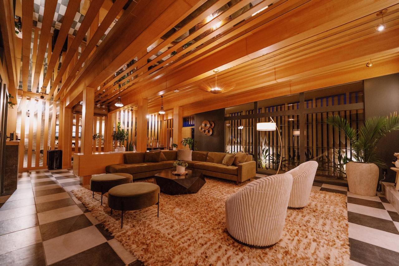Azure Sky Hotel - Adults Only 棕榈泉 外观 照片